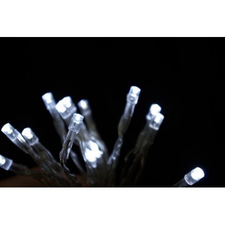 Vánoční 30 LED osvětlení - studeně bílé - 4,5m