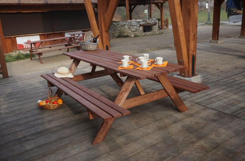 Venkovní sestava nábytku ze dřeva - stůl s lavicemi 220 cm