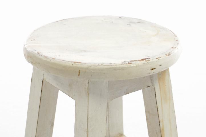 Dřevěná retro stolička do interiéru / na zahradu, bílá, 40 cm