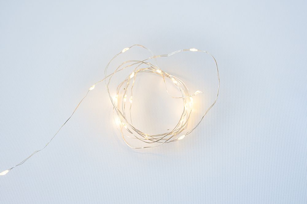 LED dekorativní osvětlení - svítící diody na drátku, teple bílá, na baterie, vnitřní, 1,9 m