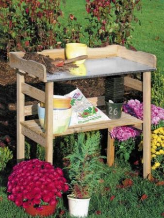 Dřevěný stolek s kovovou deskou pro výsadbu rostlin, výška 82 cm