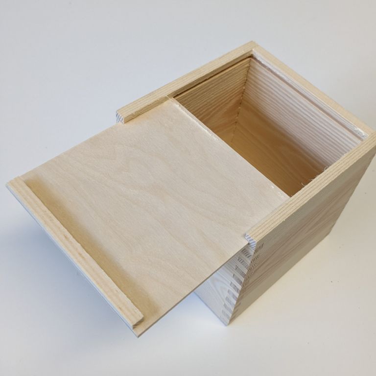 Krabička na kapesníky dřevo- masiv borovice, krychle 13x13x13 cm